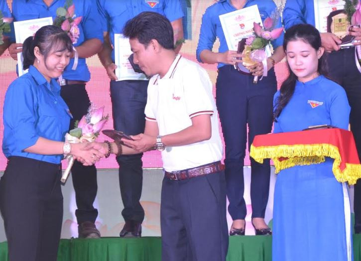 Vinh danh 80 thanh niên tiên tiến làm theo lời Bác tỉnh Bình Định