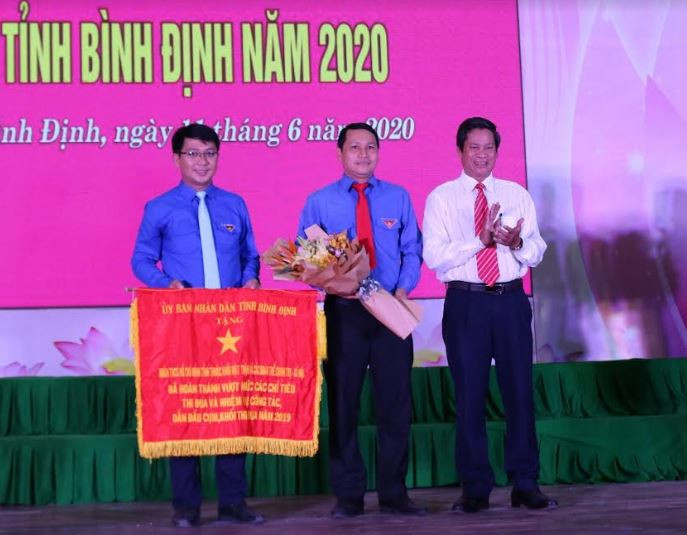 Vinh danh 80 thanh niên tiên tiến làm theo lời Bác tỉnh Bình Định