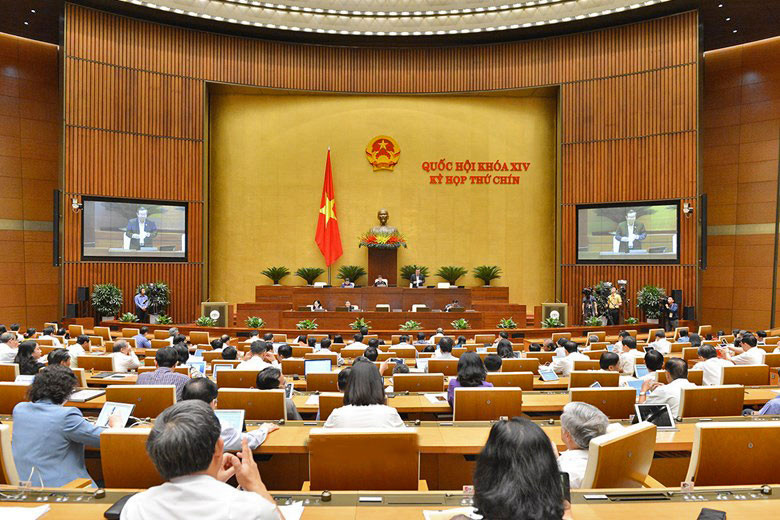  Quốc hội thảo luận Nghị quyết về Kế hoạch phát triển KT-XH và Ngân sách nhà nước