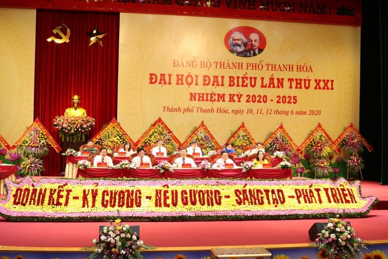 2-doan-chu-tich-dieu-hanh-768x512-w768-h512.jpg