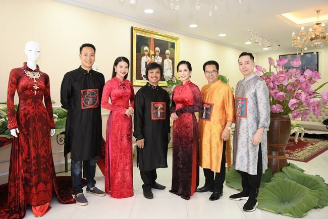 Nghệ nhân hoa Đỗ Thu Hiền bật mí về thành công ‘Tiệc sen’ của NTK Đỗ Trịnh Hoài Nam