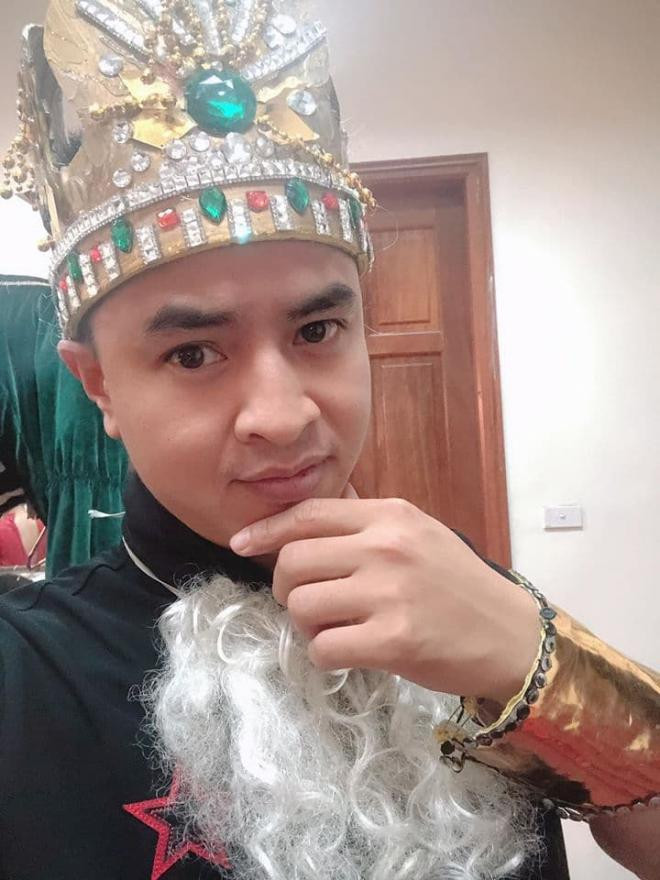 anh trai ruột của Hồng Quế 2 anh trai ruột của Hồng Quế 2