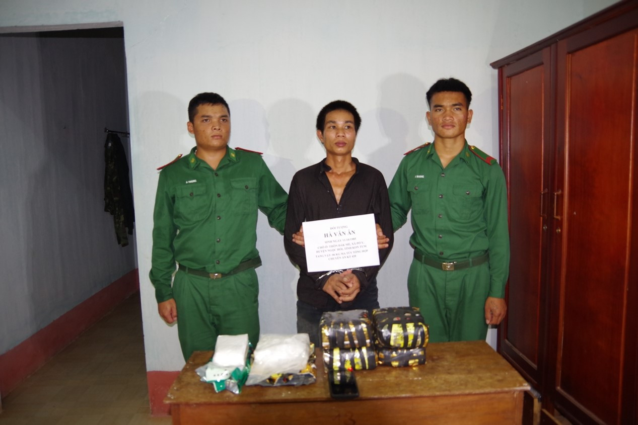 “Ôm” 6kg ma tuý từ Lào vào Việt Nam để lấy công 50 triệu đồng