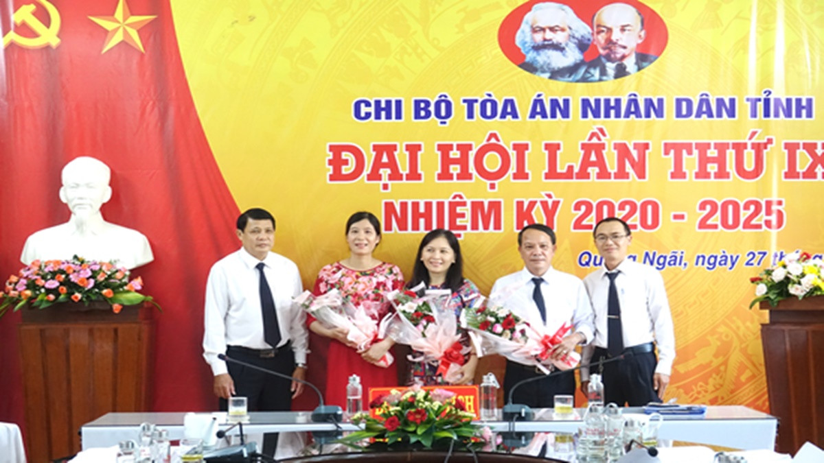 Đại hội chi bộ TAND tỉnh Quảng Ngãi lần thứ IX