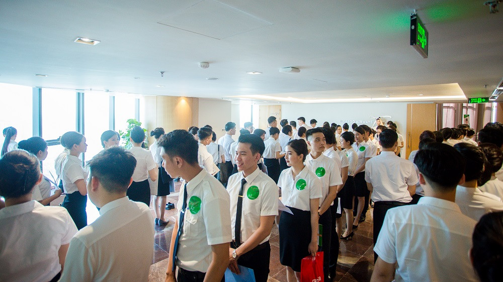 Hàng trăm ứng viên tham gia hành trình tìm kiếm “đại sứ bầu trời” của Bamboo Airways tại Hà Nội