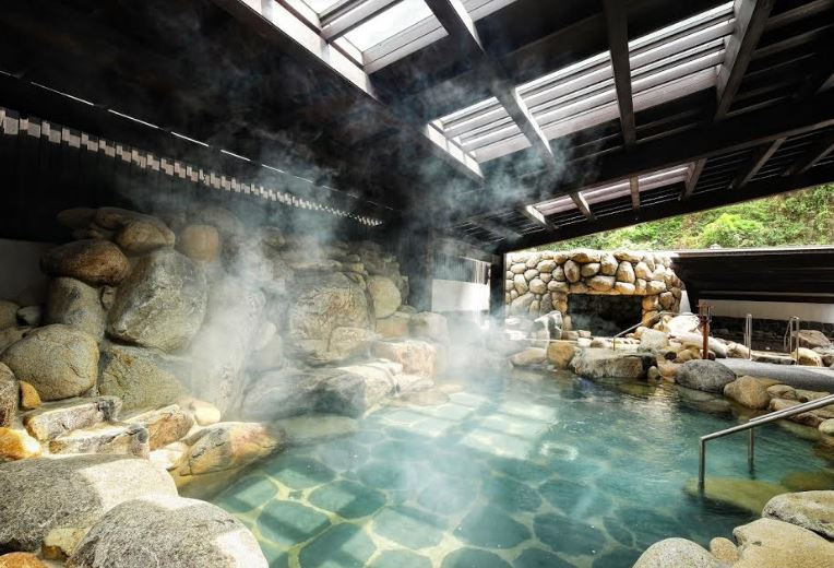 Những nguyên tắc cần biết để tận hưởng tối đa lợi ích của tắm onsen
