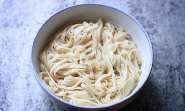 nấu mì sáng 4 nấu mì sáng 4
