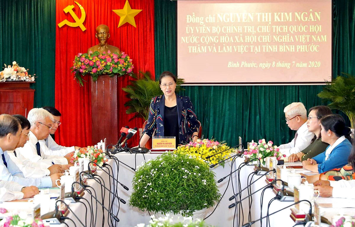 Chủ tịch Quốc hội làm việc với lãnh đạo chủ chốt tỉnh Bình Phước