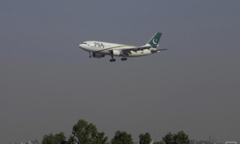 Mỹ cấm hàng không Pakistan do lo ngại phi công dùng bằng giả