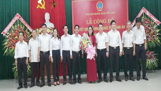 Trao quyết định bổ nhiệm chánh án TAND tỉnh Hà Tĩnh