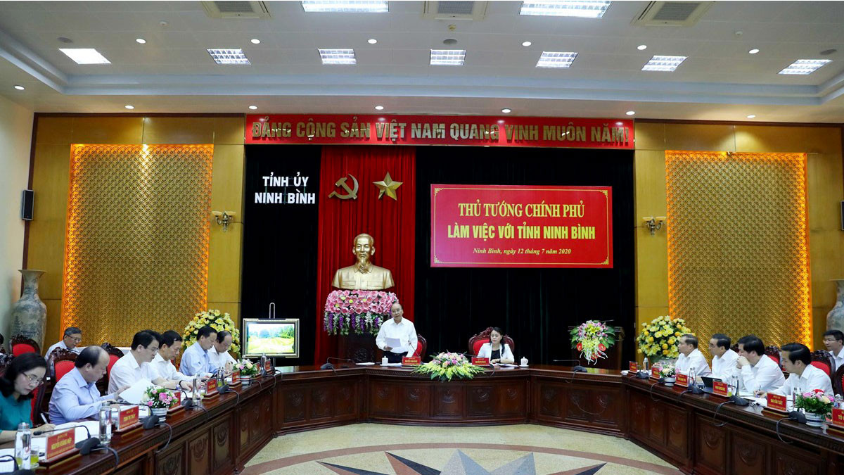 Thủ tướng đánh gia cao công tác giải ngân vốn đầu tư công của Ninh Bình