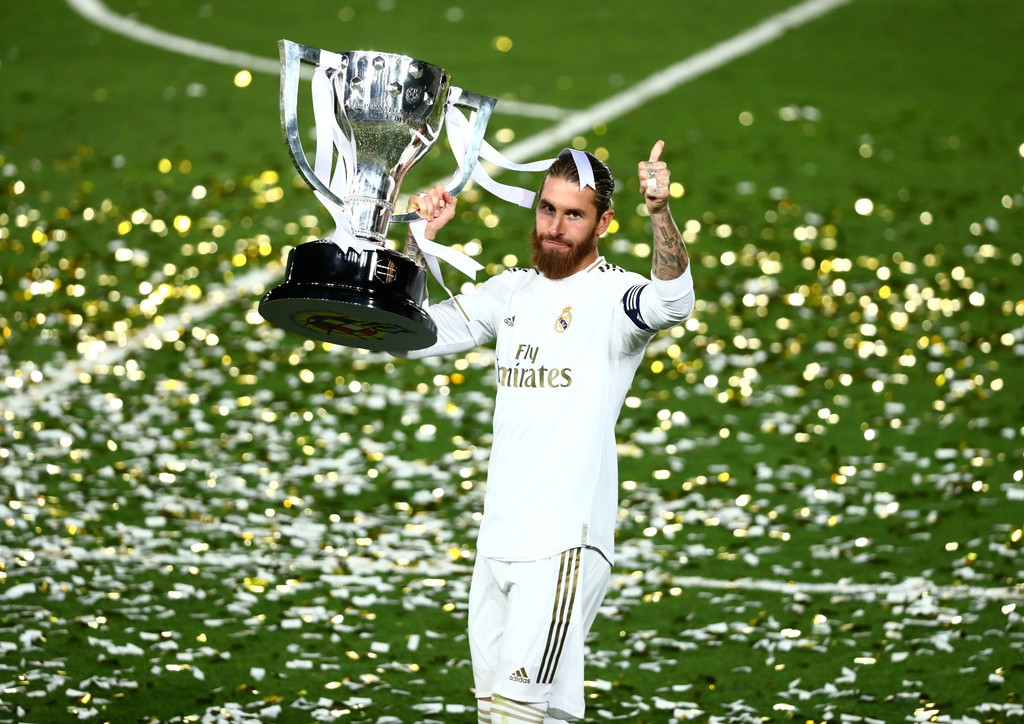 Messi: Real Madrid xứng đáng cho ngôi vương