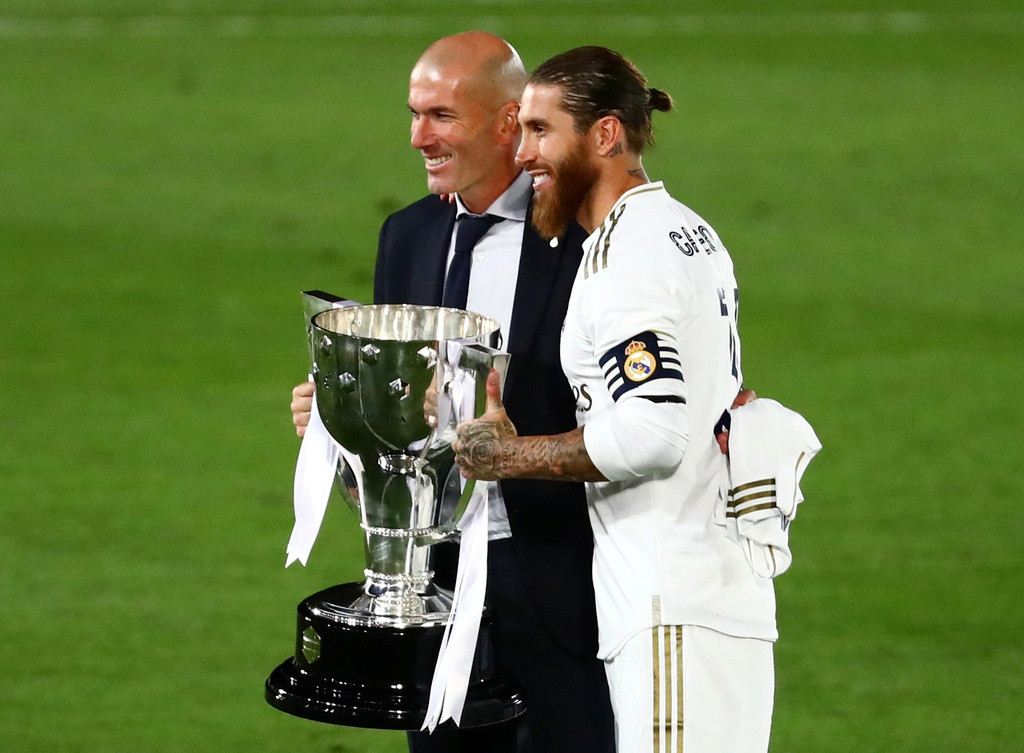 Messi: Real Madrid xứng đáng cho ngôi vương