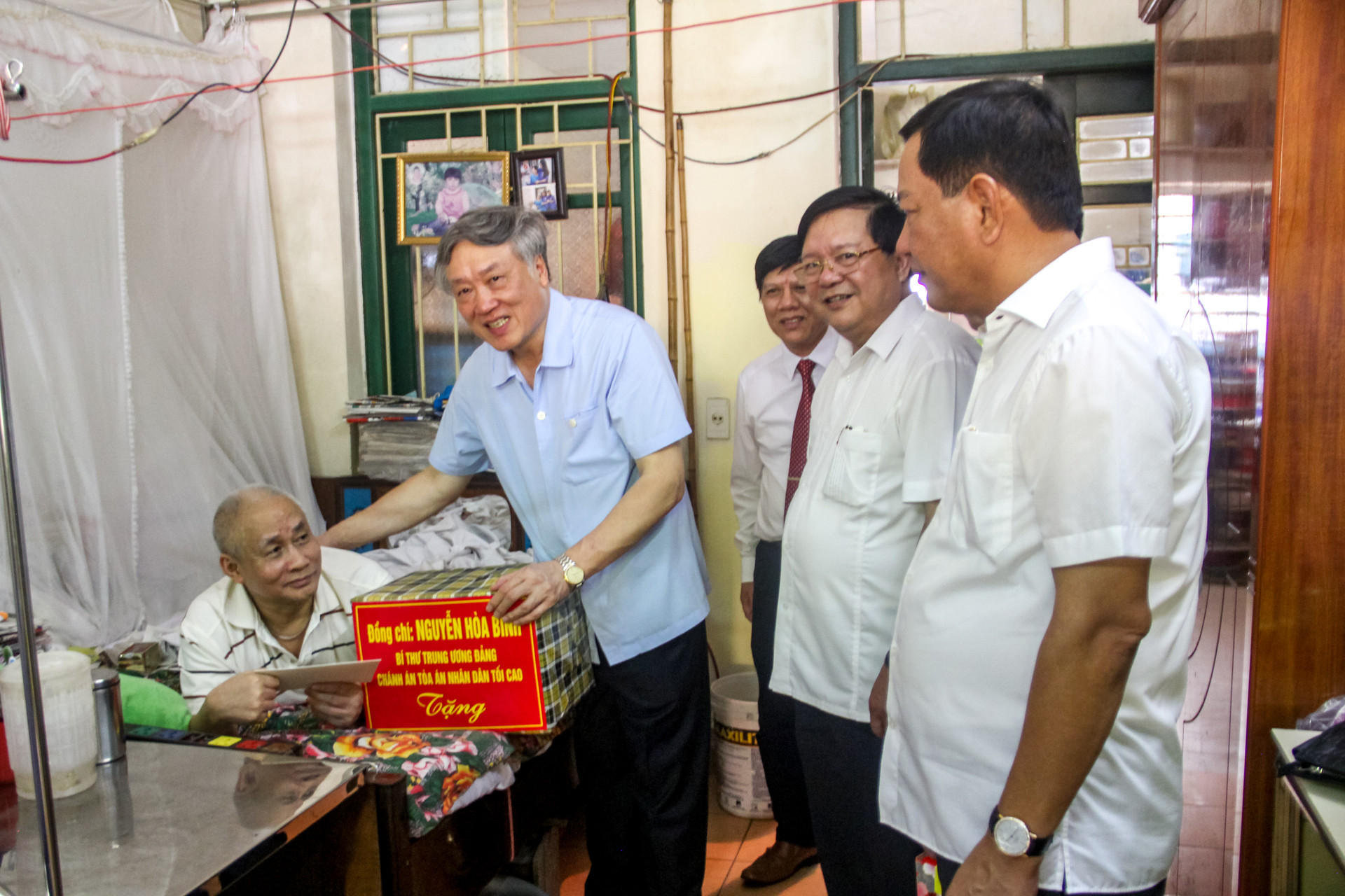 Chánh án TANDTC Nguyễn Hòa Bình thăm Trung tâm Điều dưỡng thương binh Thuận Thành, Bắc Ninh