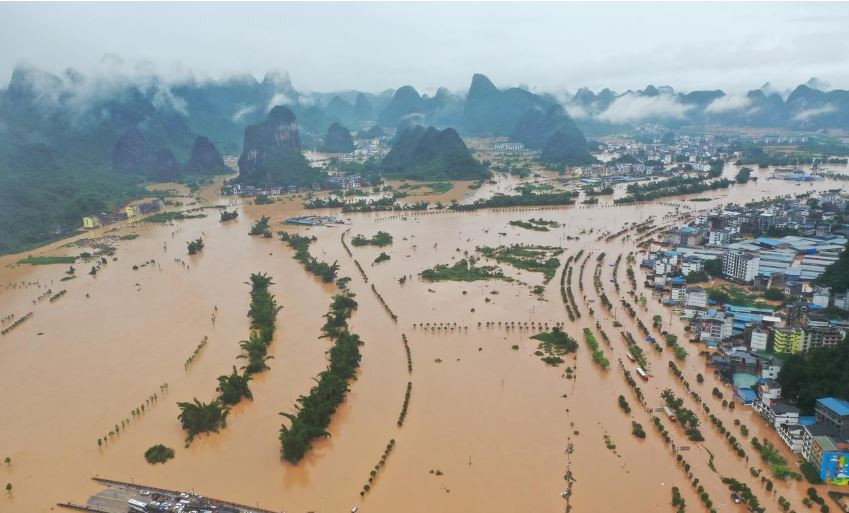 Lũ lụt kỷ lục, hàng ngàn con đập của Trung Quốc đối mặt với nguy cơ vỡ