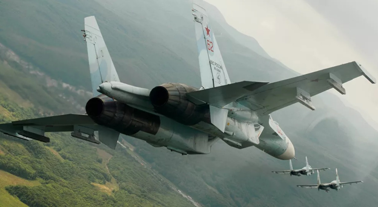 Chiến đấu cơ Nga lại chặn máy bay Mỹ trên Biển Đen