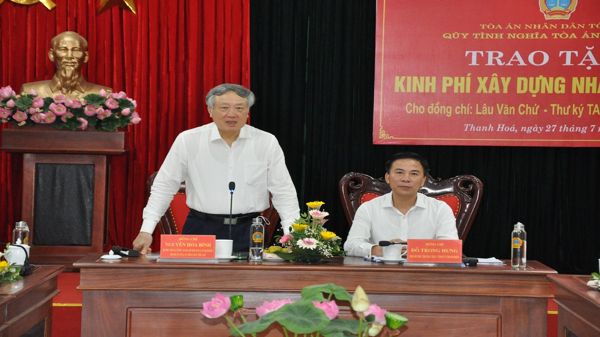 Chánh án TANDTC Nguyễn Hòa Bình làm việc với TAND hai cấp tỉnh Thanh Hóa