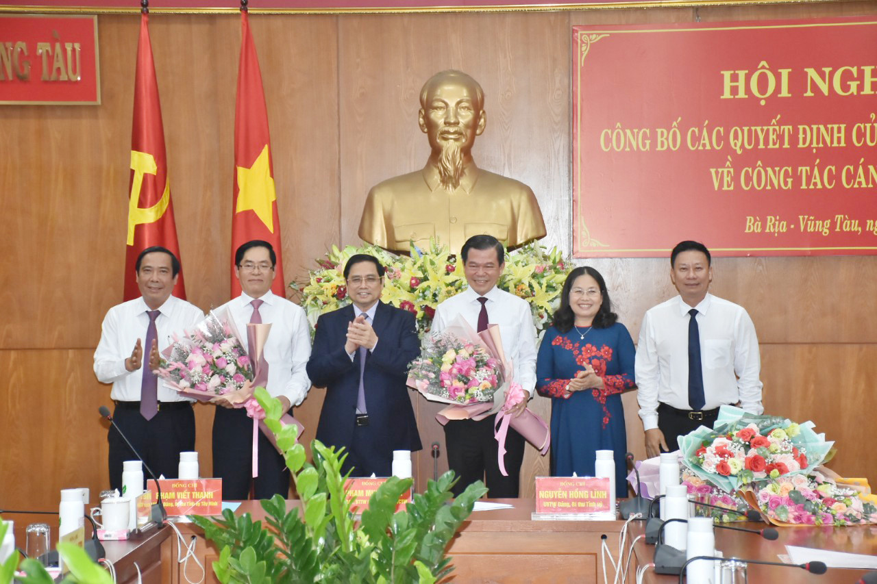 Bộ Chính trị điều động 2 Ủy viên Trung ương Đảng nhận nhiệm vụ mới