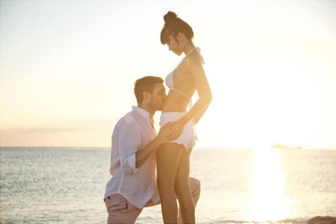 Siêu mẫu Hà Anh và chồng Tây ngọt ngào kỉ niệm 4 năm ngày cưới 4