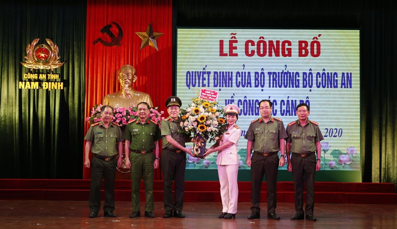 Bổ nhiệm nữ Thượng tá làm Phó Giám đốc Công an tỉnh Nam Định