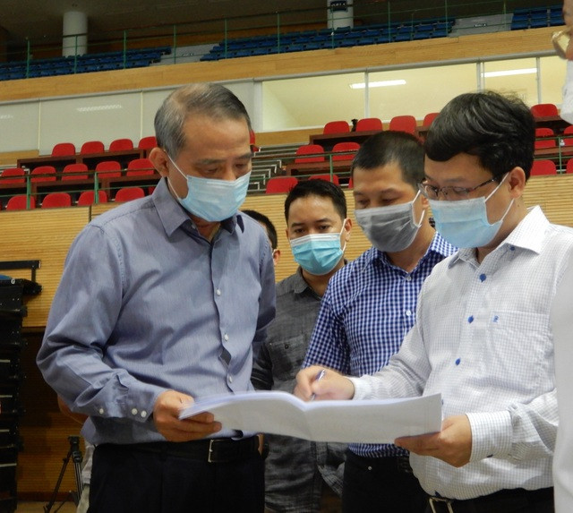Cận cảnh xây dựng bệnh viện dã chiến 700 giường điều trị Covid-19 ở Đà Nẵng