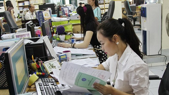 BHXH Việt Nam chỉ đạo gộp 02 kỳ chi trả lương hưu, trợ cấp BHXH tháng 8 và tháng 9/2020 tại một số tỉnh miền Trung, Tây Nguyên
