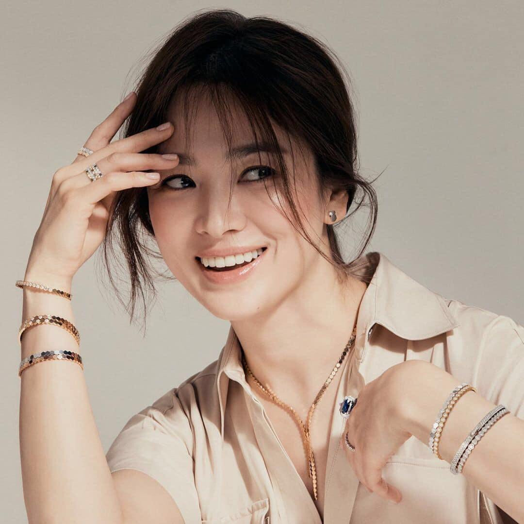 Song Hye Kyo khoe nhan sắc quyễn rũ ở tuổi 39