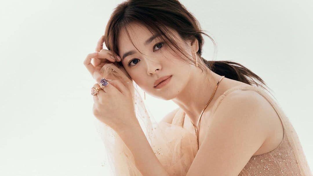 Song Hye Kyo khoe nhan sắc quyễn rũ ở tuổi 39