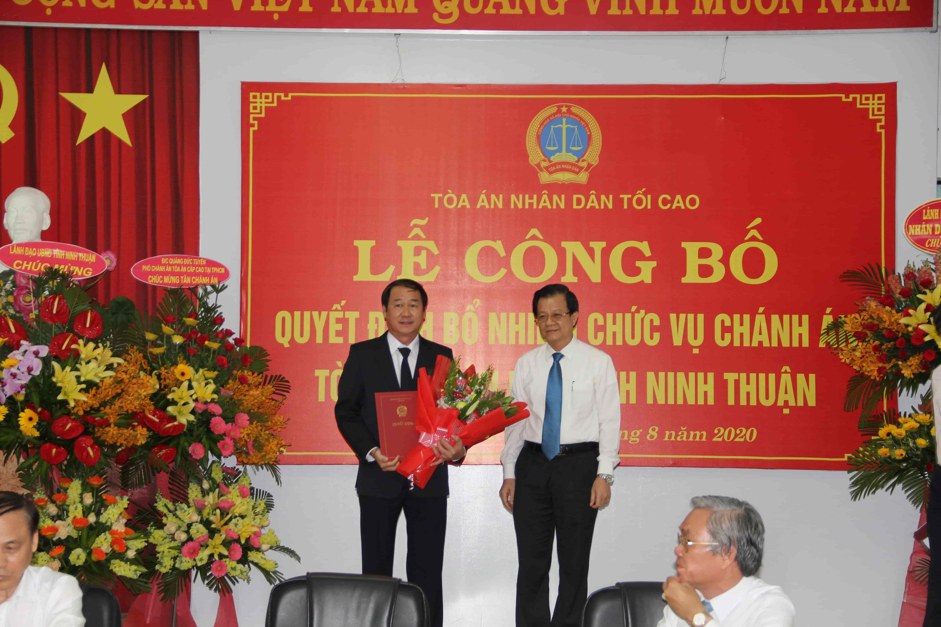 Trao quyết định bổ nhiệm Chánh án TAND tỉnh Ninh Thuận