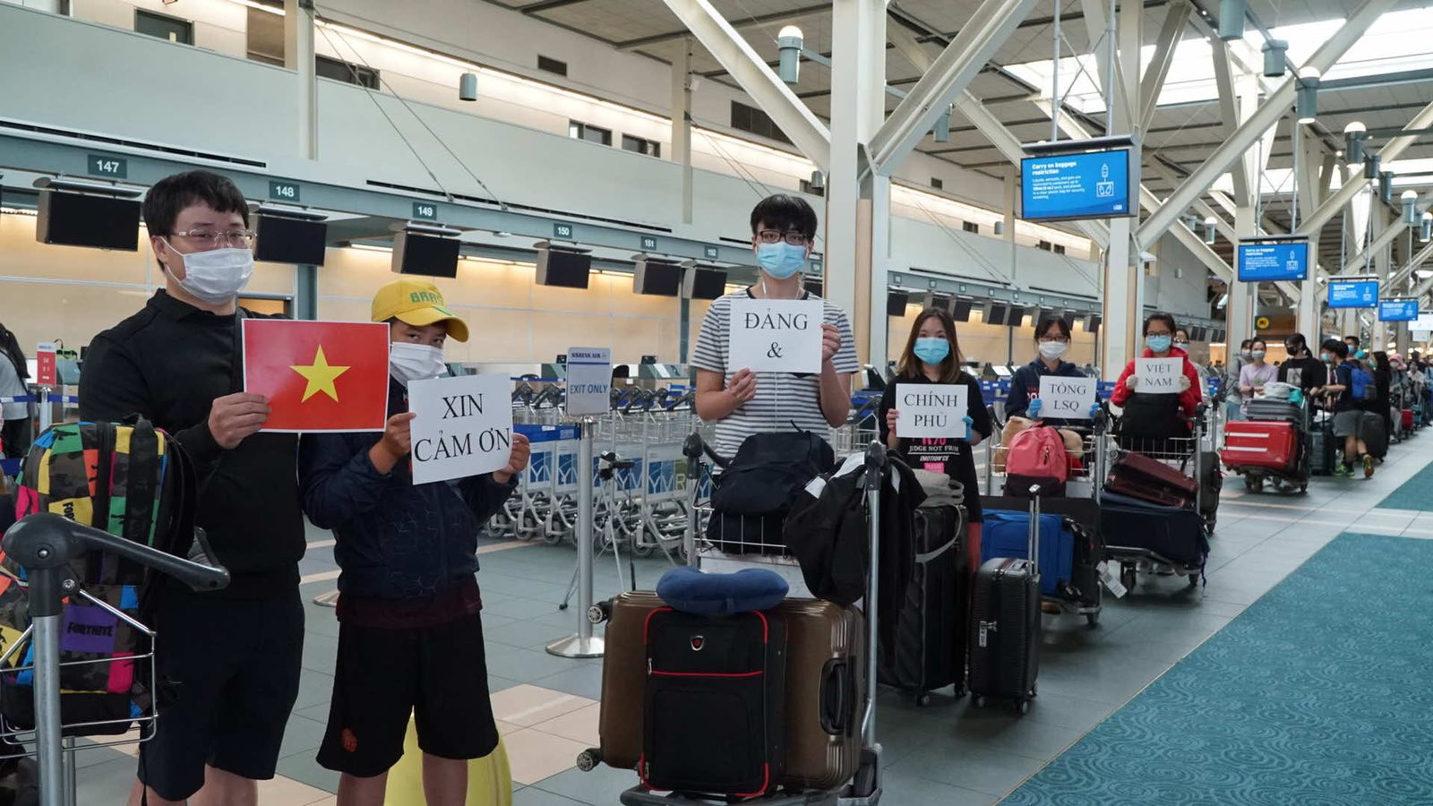 Thêm chuyến bay đưa hơn 300 công dân Việt Nam từ Canada, Hàn Quốc về nước