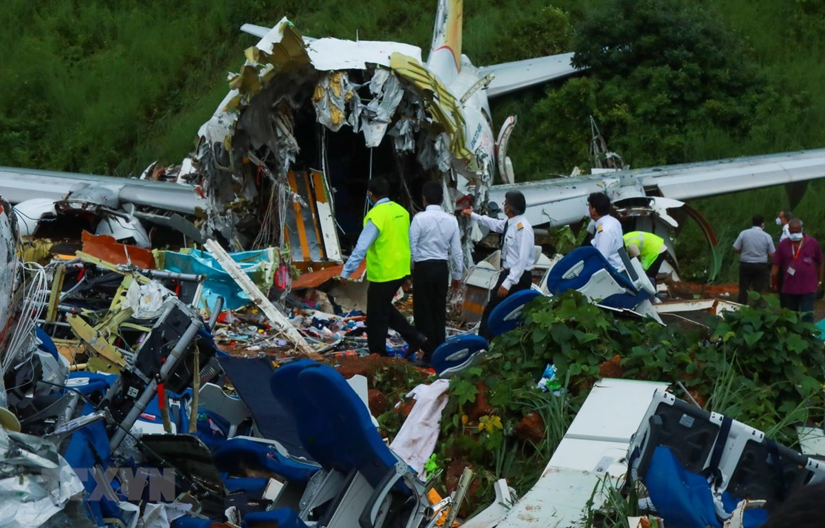 Việt Nam chia buồn với Ấn Độ về vụ tai nạn máy bay nghiêm trọng