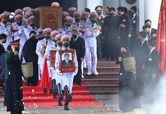 Lễ di quan nguyên Tổng bí thư Lê Khả Phiêu tại Nhà tang lễ quốc gia. Ảnh: Giang Huy