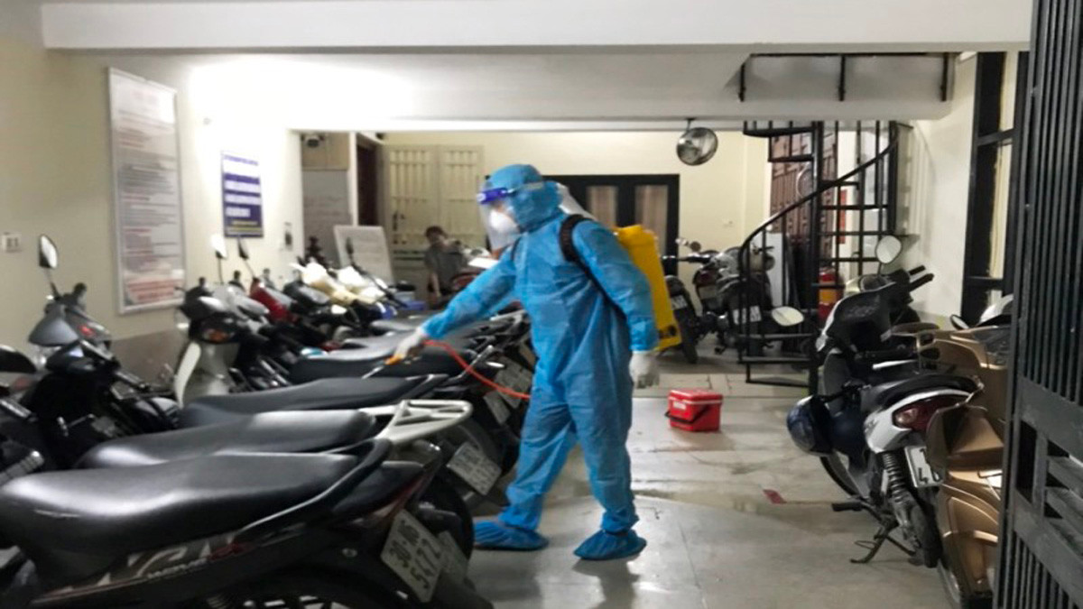 Nhân viên ngân hàng nhiễm Covid-19 tại Hà Nội tiếp xúc nhiều người
