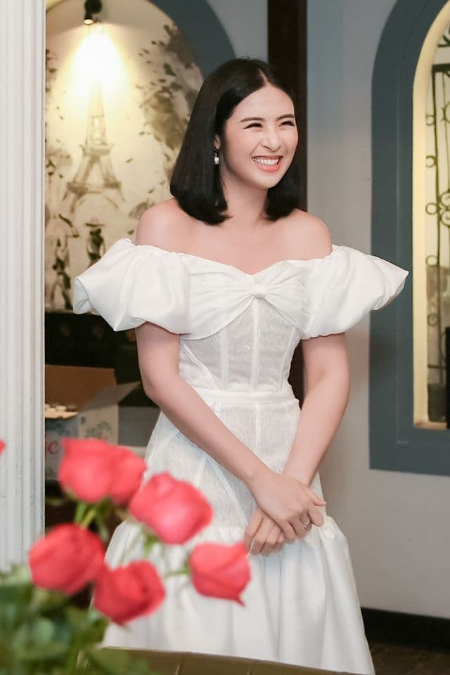 Hoa hậu Ngọc Hân 10 năm đăng quang 0
