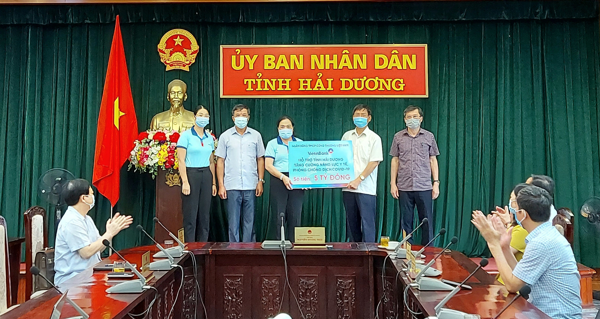 VietinBank ủng hộ tỉnh Hải Dương 5 tỷ đồng phòng, chống dịch Covid-19