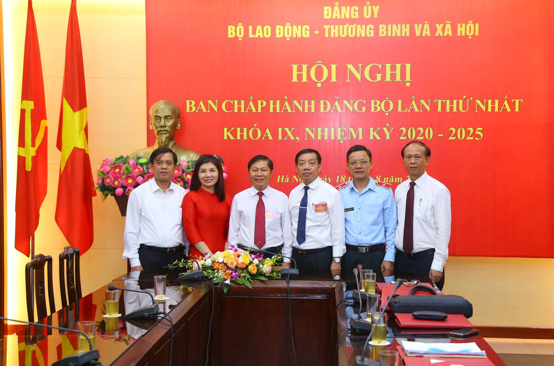 Thứ trưởng Lê Tấn Dũng tái đắc cử Bí thư Đảng uỷ Bộ LĐ - TB  XH - 2