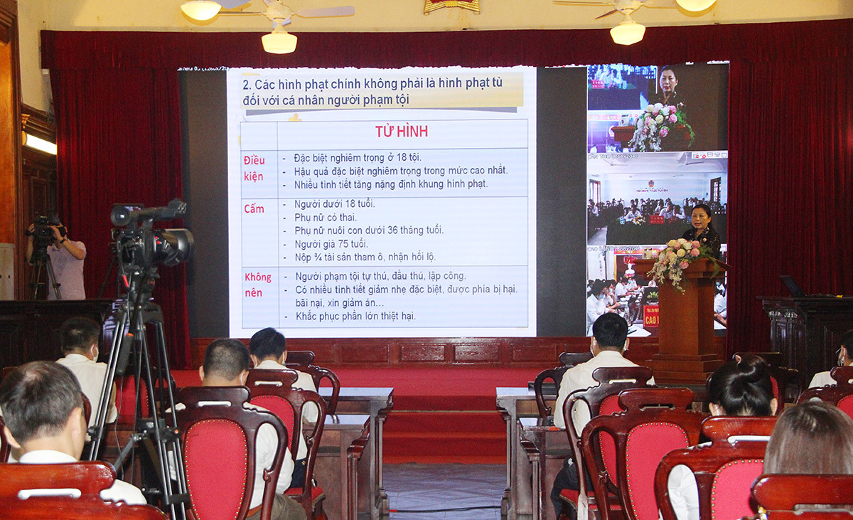 TANDTC tổ chức tập huấn chuyên đề trực tuyến tháng 8 năm 2020 TANDTC tổ chức tập huấn chuyên đề trực tuyến tháng 8 năm 2020