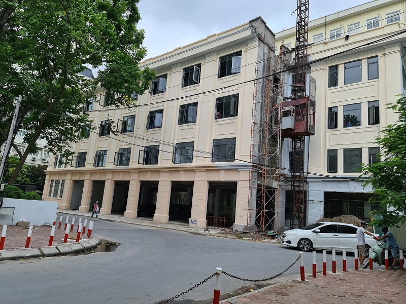 Công trình Bãi đỗ xe kết hợp nhà làm việc và giảng đường đang được xây dựng tại 144 Xuân Thủy, Cầu Giấy.