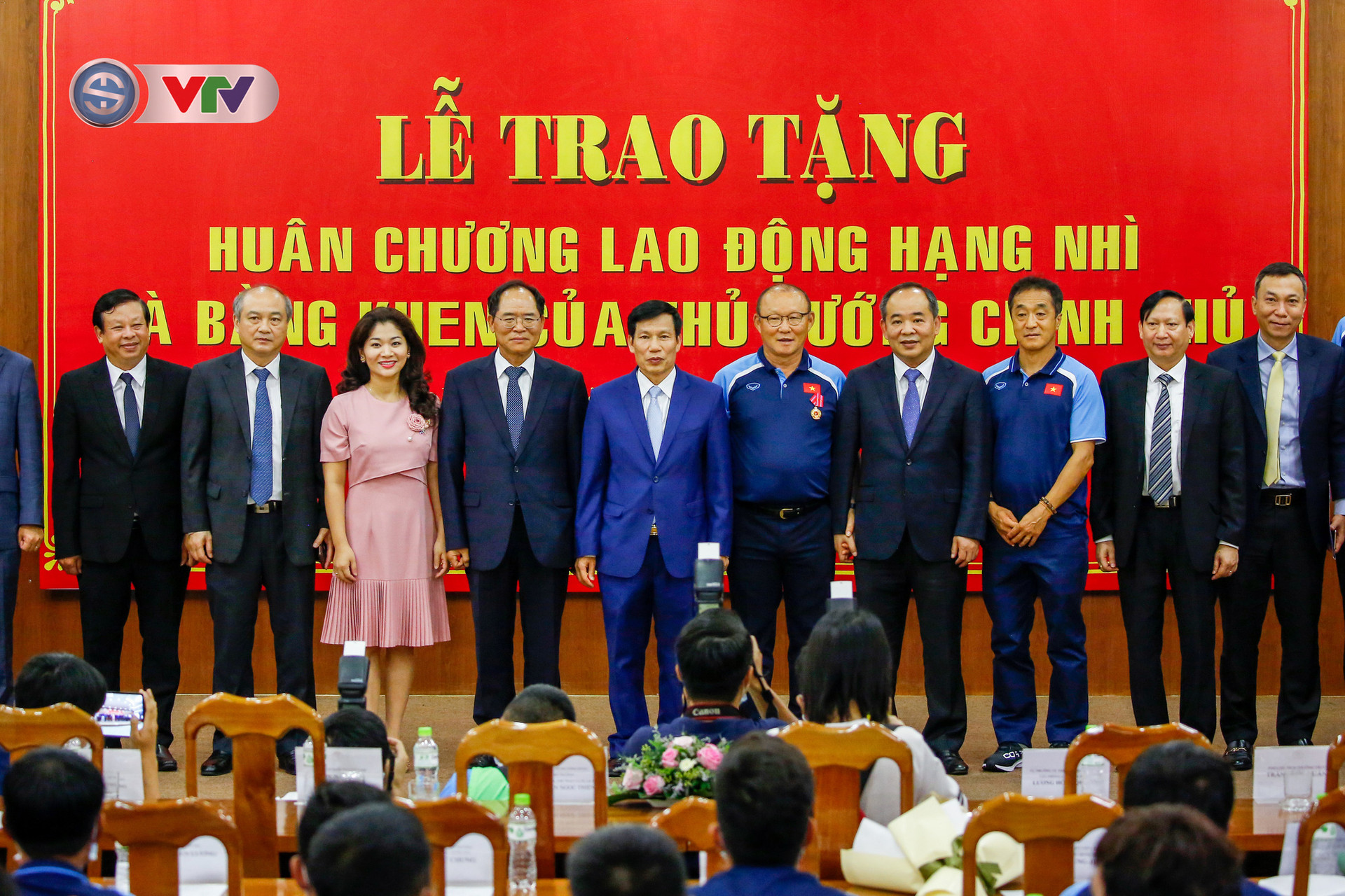 HLV Park Hang Seo nhận vinh dự chưa từng có trong lịch sử bóng đá Việt Nam - Ảnh 1.