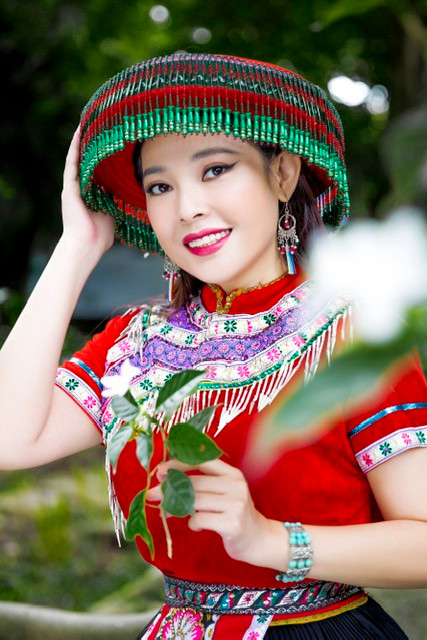 Kim Thanh Thảo truyền tải thông điệp bảo tồn văn hoá Thổ cẩm dân tộc