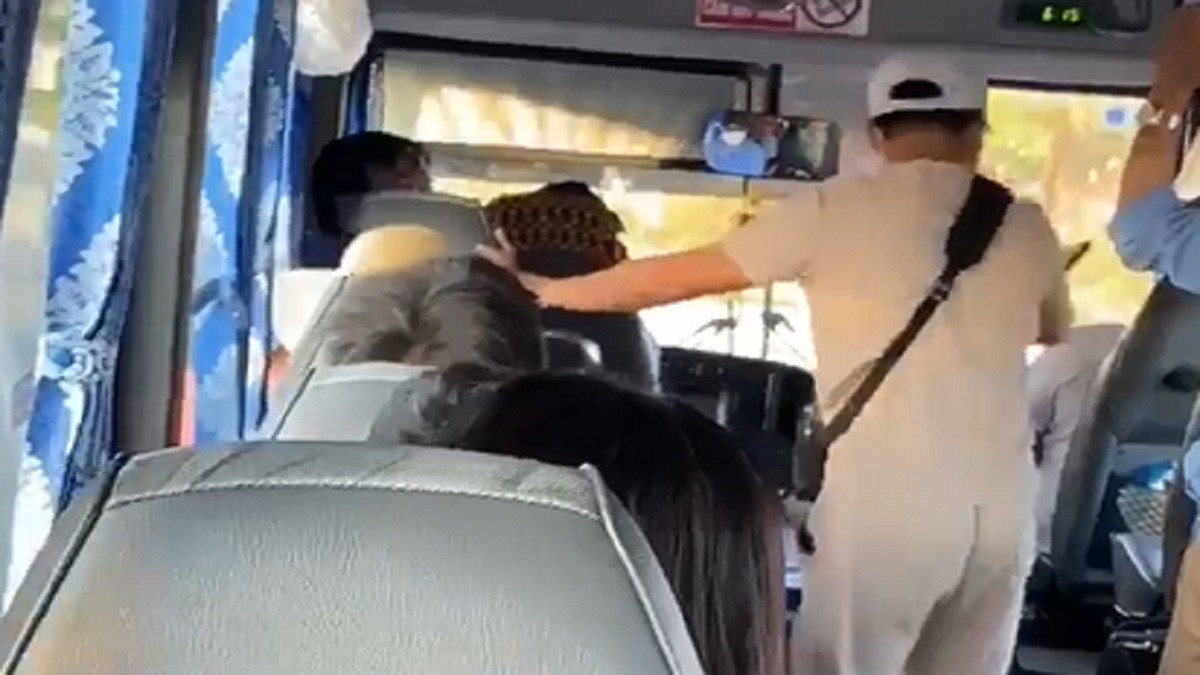 Sa thải nhân viên xe buýt cư xử thiếu văn hoá đối với hành khách