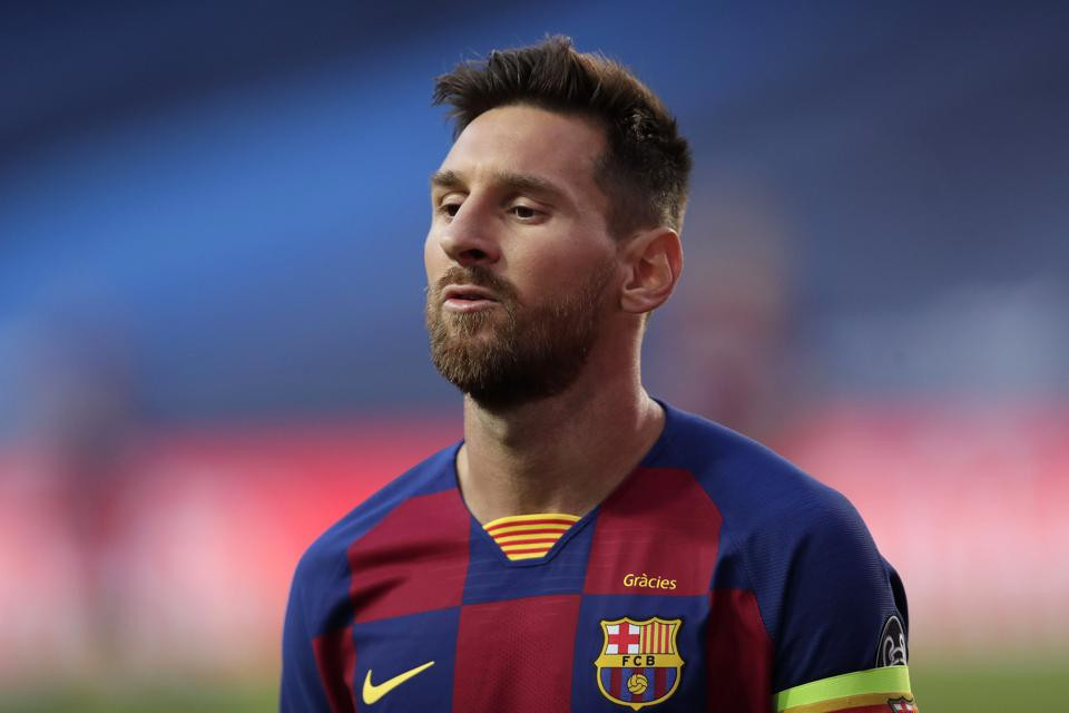 Messi thông báo sẽ không trở lại tập cùng với Barca