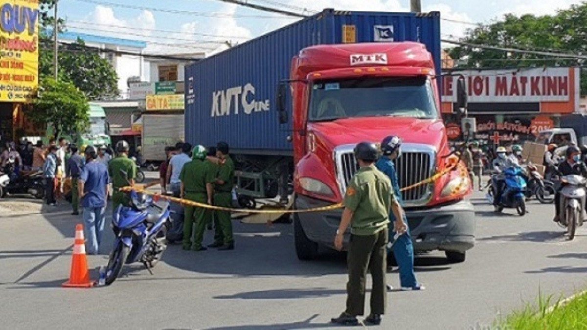 Hai người phụ nữ tử vong thương tâm sau va chạm với xe container