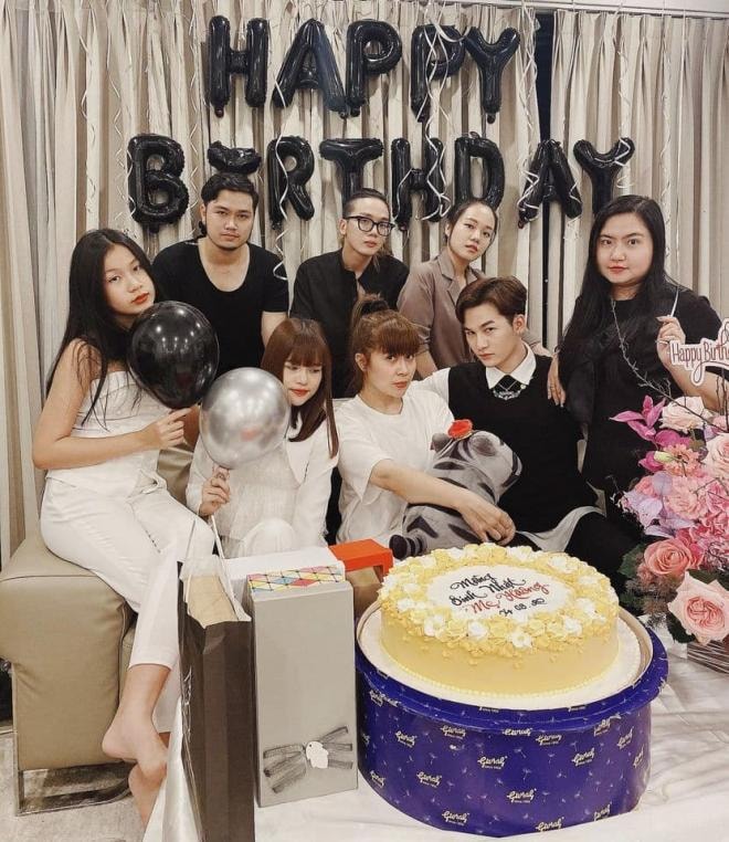 sinh nhật Lưu Thiên Hương 5