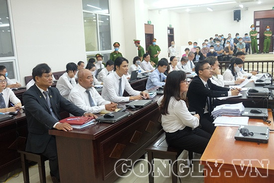 Một số hình ảnh tại phiên tòa xét xử 29 bị cáo trong vụ án xảy ra tại Đồng Tâm
