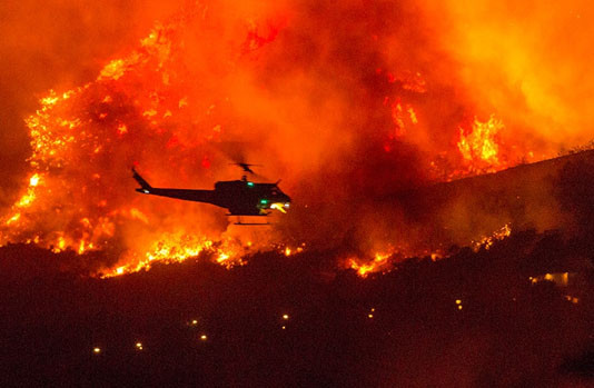 California, Mỹ: Giải cứu trên 200 người mắc kẹt do cháy rừng