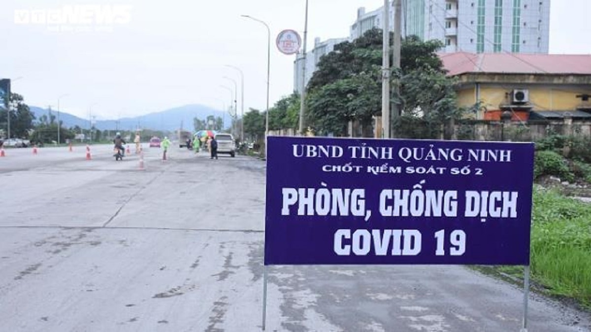 Quảng Ninh dừng hoạt động các chốt kiểm soát, mở lại nhiều dịch vụ