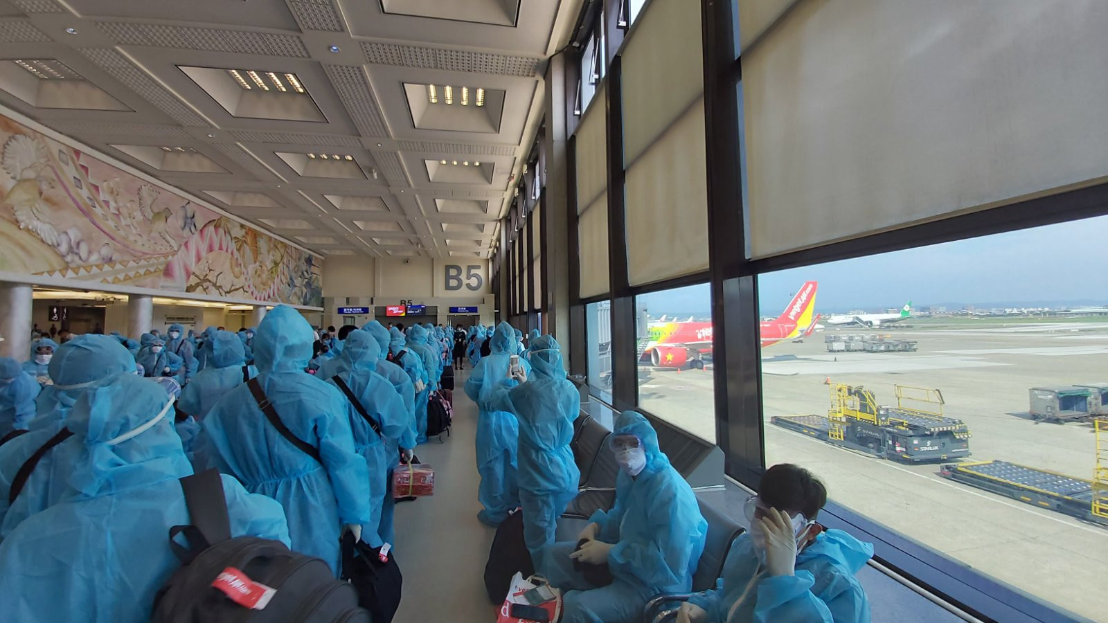 Tiếp tục đưa 230 công dân Việt Nam từ Đài Loan về nước an toàn