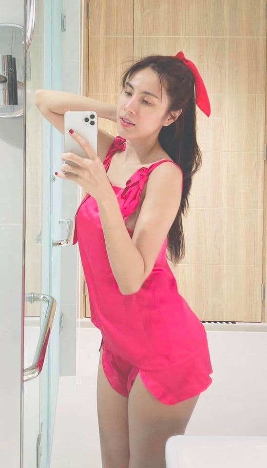Thủy Tiên 2