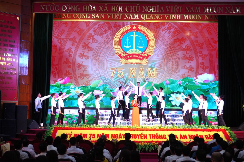 TAND tỉnh Lạng Sơn tổ chức lễ kỷ niệm 75 năm ngày Truyền thống TAND